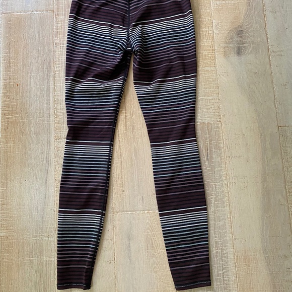 Athleta Striped Leggings Sz. XS - Picture 3 of 3